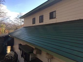 片品村平葺きトタン屋根(下屋根)