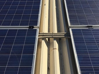 伊勢崎市波志江町屋根太陽光パネル全体