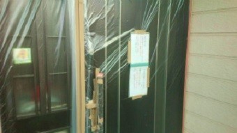 安中市原市町A様邸養生玄関ドア