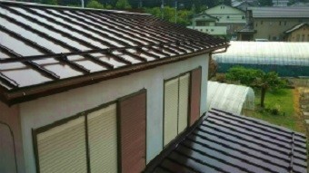 利根郡昭和村Y様邸物置屋根仕上がり