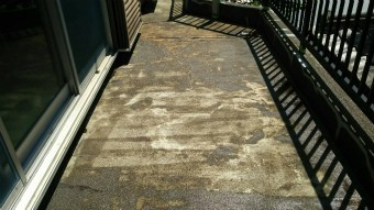 前橋市元総社町ベランダ防水下塗り完成後