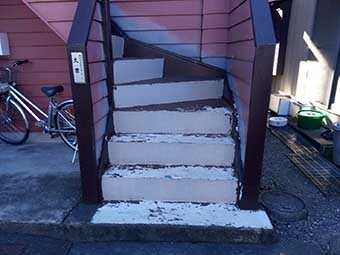 前橋市昭和町住宅外階段