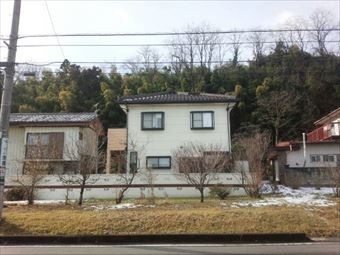 高崎市中里見町町のI様邸瓦屋根遠目写真