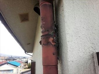 前橋市関根町雨樋竪樋の劣化