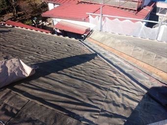 高崎市上中里町のI様邸 瓦撤去ルーフィング撤去前