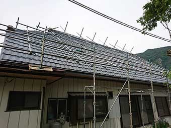屋根足場施工後