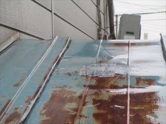 北群馬郡吉岡町トタン屋根のサビと破損状態