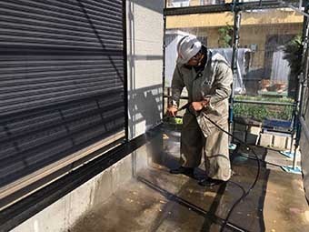 外壁洗浄作業