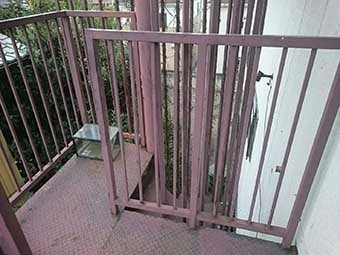 マンション外階段