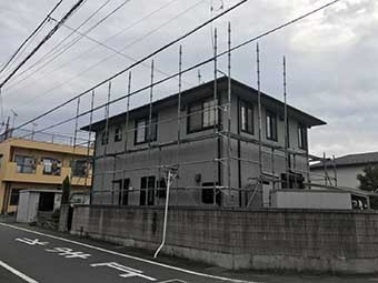 前橋 足場組み立て中