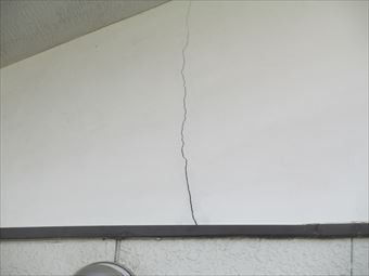 北群馬郡榛東村外壁のひび割れ