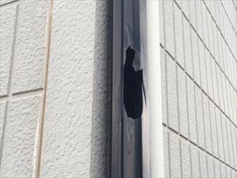 伊勢崎市三室町N様雨樋割れ