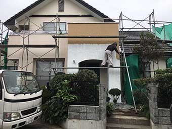 高崎市正観寺町 中塗り