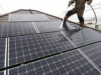 藤岡市 太陽光パネル高圧洗浄