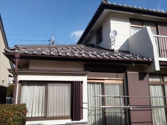 上新田町棟瓦の積み直し