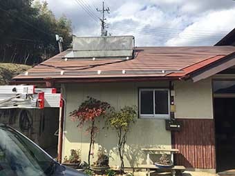 中之条町Y様屋根の温水器