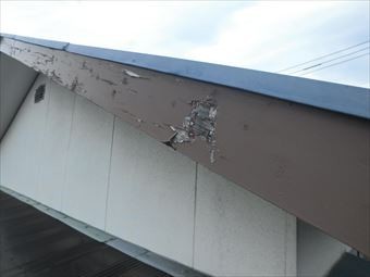 前橋市高花台破風板塗料の剥がれ