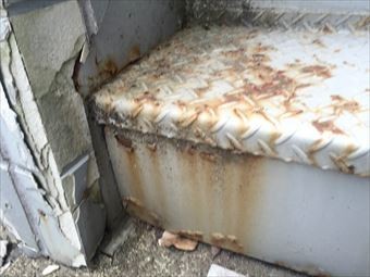 中之条町伊勢町T様邸階段塗装2