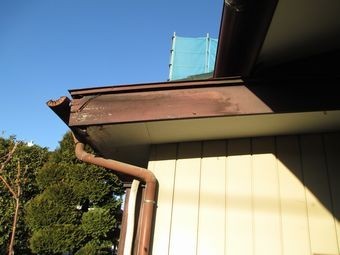 伊勢崎市境町N様邸破風樋劣化