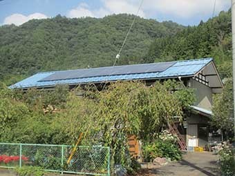 東吾妻町S様邸屋根ソーラーパネル