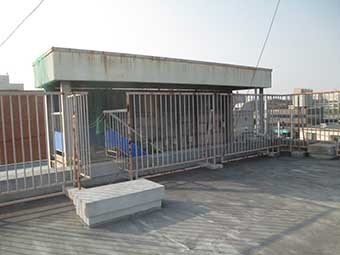 前橋市南町Oマンション屋上外階段
