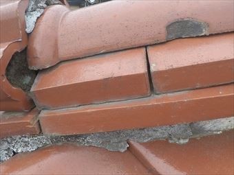 前橋市荒牧町屋根漆喰調査劣化確認鬼瓦画像