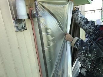 伊勢崎市鹿島町で塗装工事前に養生作業