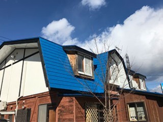 草津町ペンション 屋根塗装終了