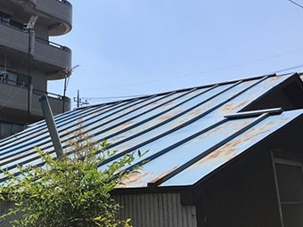 前橋市三河町トタン屋根