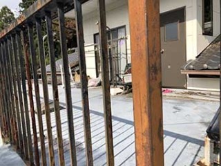 高崎市綿貫町 鉄製手摺り塗装