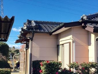 足利市小俣町K様邸雨樋補修玄関回り