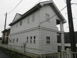 建物を横からみた写真、工事前