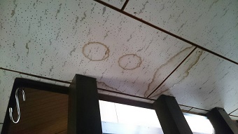 高崎市I様邸天井の雨漏りのシミ