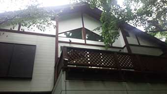 吾妻郡長野原町北軽井沢の別荘に塗装の点検見積もりに伺いました。